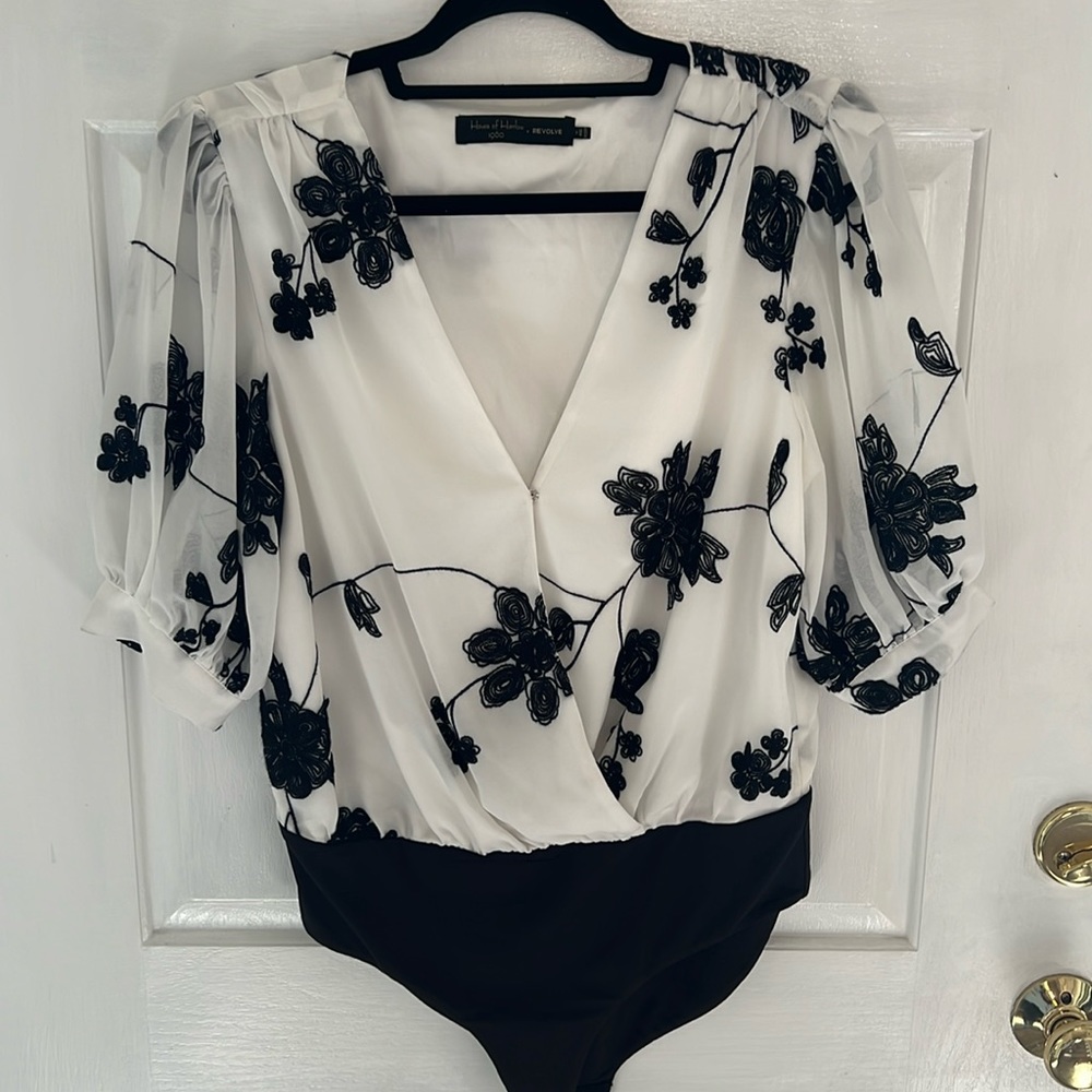 House of Harlow floral bodysuit size medium